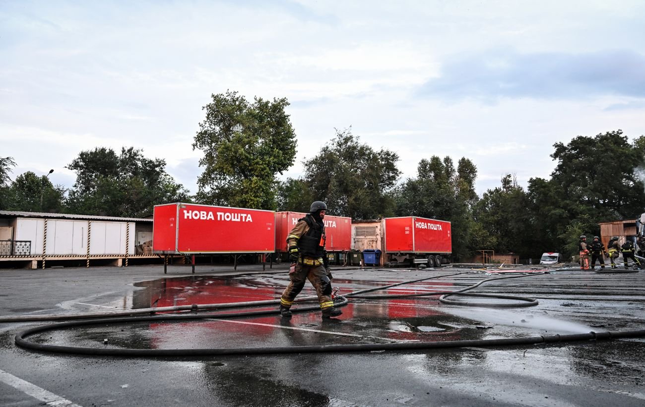 «Бандероль» уничтожила депо «Новой почты» в Днепре: есть погибший