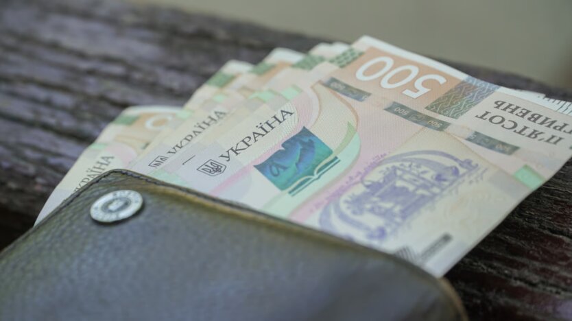 Помощь на детей одиноким матерям положена и мужчинам: в ПФУ назвали условия