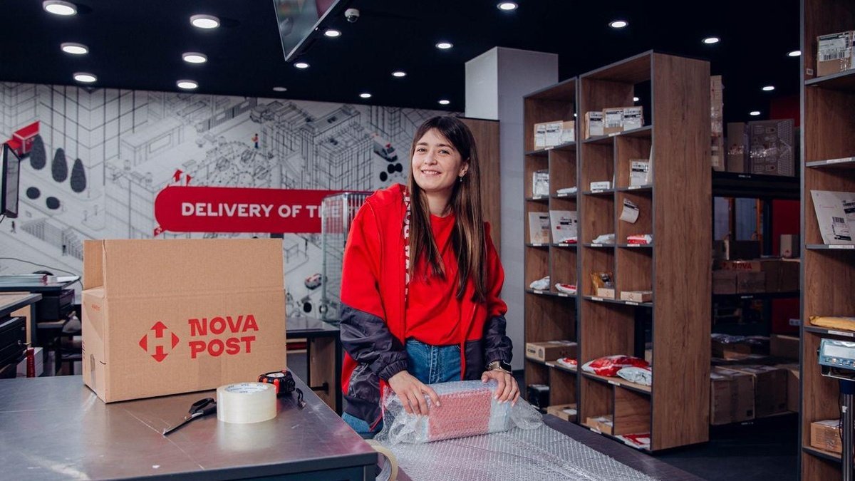 Nova Post в Чехии в I пол.-2026 обработала почти 150 тыс. отправлений, до конца года планирует открыть 300 собственных почтоматов и еще 20 отделений