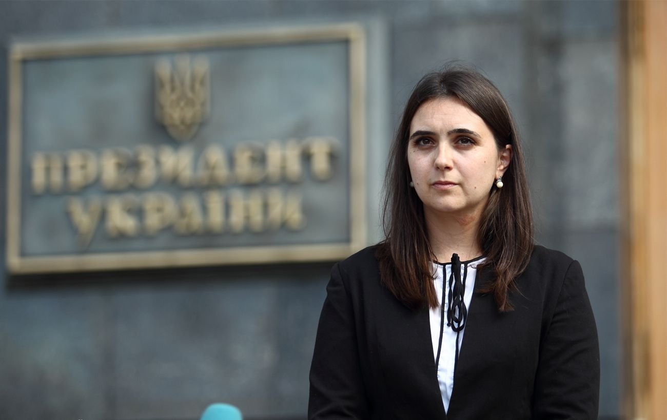 Зеленский подписал указ о санкциях против бывшего пресс-секретаря Юлии Мендель