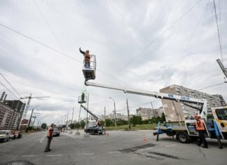 У Запорожья есть план эвакуации на случай критической угрозы, но об эвакуации ни одного из районов пока речь не идет, — Семикин
