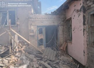 В Запорожье повреждено более полусотни домов в результате атаки врага