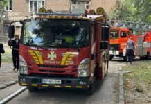 В Запорожье из-за российских атак возникло шесть пожаров: загорелись дома и автомобили
