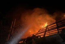 В Кушугуме в результате атаки FPV-дрона сгорел жилой дом