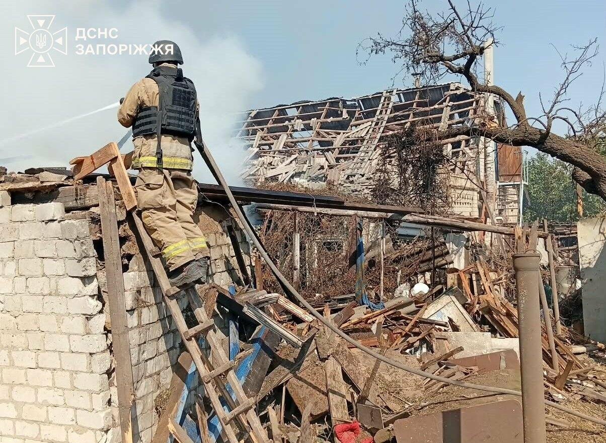 В Запорожской области после вражеских обстрелов потушили 9 пожаров в жилых домах и сооружениях