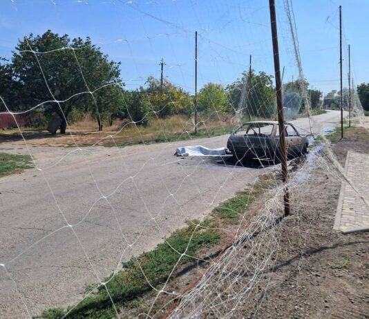В Кушугуми российский FPV-дрон атаковал гражданское авто, погиб мужчина