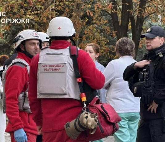 В Запорожье в результате атаки вражеских дронов пострадали двое мужчин