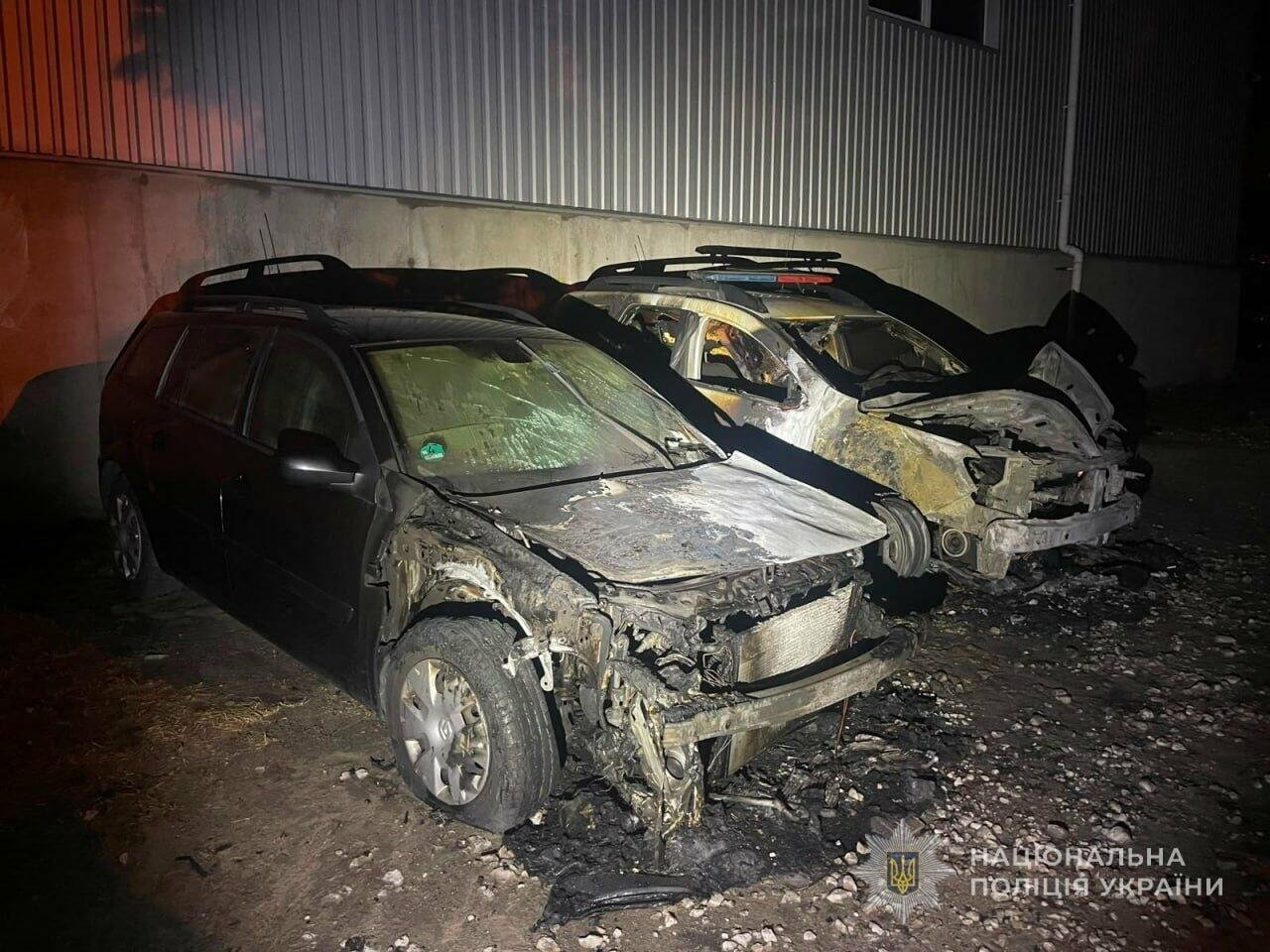 В Запорожье 20-летнего студента подозревают в поджоге пяти автомобилей