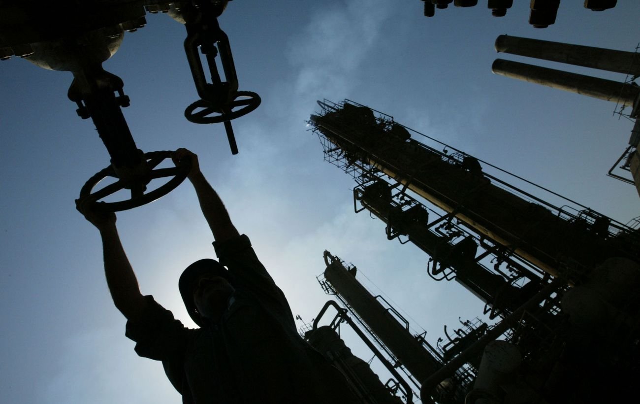 В РФ значительно обрушилась добыча нефти из-за украинских ударов дронами