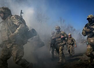 Доброполье остается под контролем ВСУ: «Азов» ответил на заявления РФ об оцеплении города