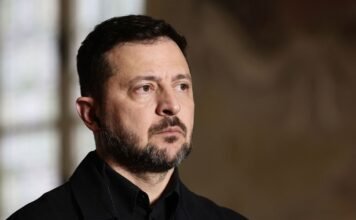Зеленский призвал Трампа реализовать закон об «адских санкциях» против РФ