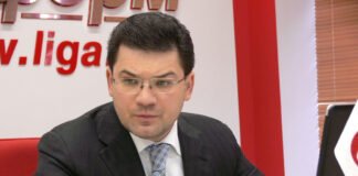 ПриватБанк отказался обслуживать бывшего народного депутата