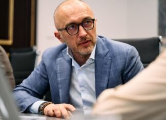Что стоит за обысками у главы НБУ. Удержится ли Пышный на посту