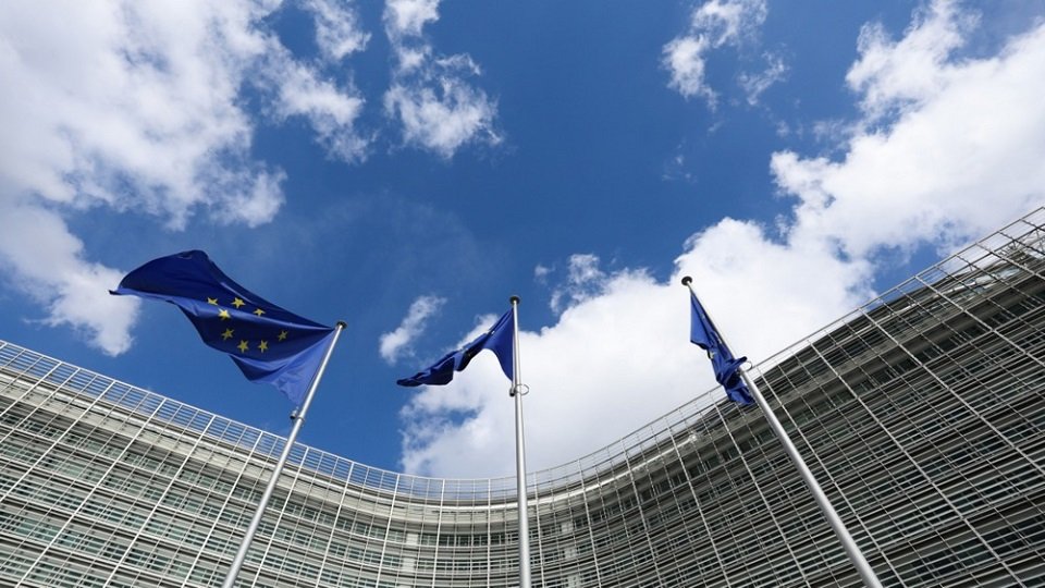 Еврокомиссия: Партнеры должны помочь покрыть бюджетной дыры Украины в размере 70 млрд евро