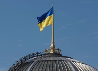 Бюджетный комитет Рады поддержал поправку о повышении минимальных зарплат военным