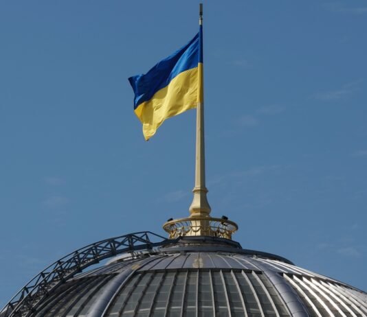 Бюджетный комитет Рады поддержал поправку о повышении минимальных зарплат военным