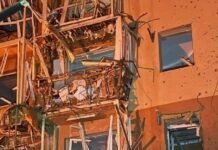 Враг нанес удар по Запорожью: ранены по меньшей мере два человека