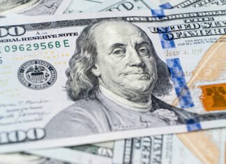 Курс гривни к доллару США снова обновил рекорд: предыдущий продержался сутки