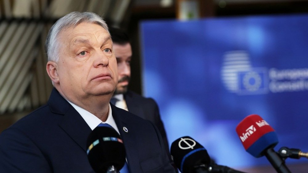 FT: Задержание авто Ощадбанка может стать поводом для первого уголовного дела против Орбана