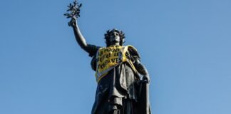 Доходность 10-летних облигаций Франции составила 5%. Это самый высокий уровень с 2002 года