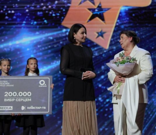 Две учительницы из Запорожья получили награды Global Teacher Prize Ukraine 2026