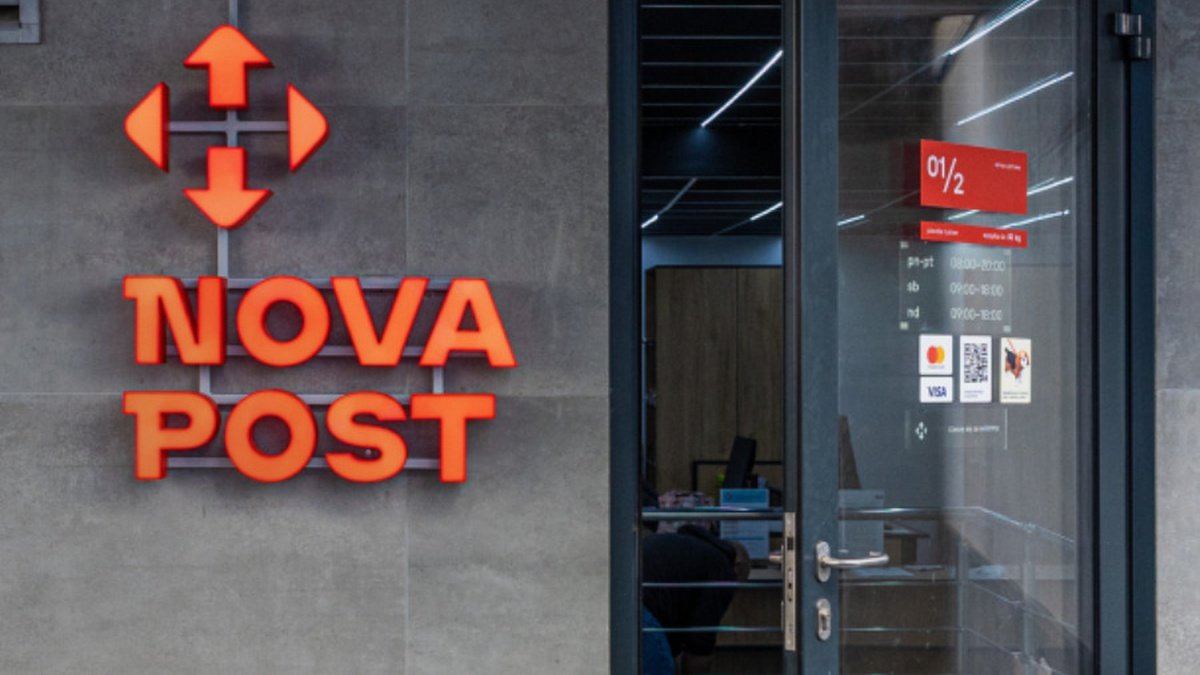 Nova Post открыла рядом с аэропортом Кишинева первое пространство почтоматов