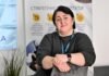 «Такой большой город, но я один»: как пережить вынужденный переезд и не остаться наедине с потерей