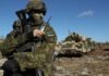 Эстония перебрасывает главную бригаду к границе с РФ и готовится к войне, — FT