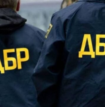 В Запорожской области замкомбата обвиняют в фиктивной «службе» сожительницы на 1,3 млн гривен
