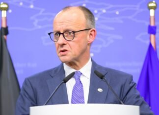 Мерц в Киеве призвал Путина остановить эту «бессмысленную войну»