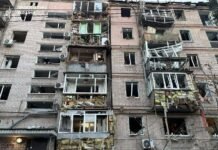 В Запорожье повреждены 24 многоквартирных дома, гимназия и три учреждения культуры в результате атаки КАБов