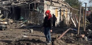 «В один день стали бомжами»: о чем рассказывают жители домов, разбитых в результате ночной атаки по Запорожью, — ФОТОРЕПОРТАЖ