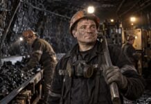 Шахтерская пенсия в 50 лет: кому позволено выйти раньше и сколько нужно стажа