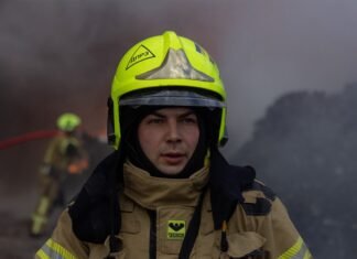 Россия атаковала Хмельницкую и Львовскую области: повреждена церковь и энергообъект