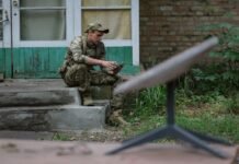 Маск испугался удара РФ по Starlink и настаивает на гражданском использовании спутников