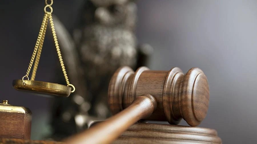 В Запорожье мужчину оштрафовали за нападение на женщину после замечания из-за выгула собаки