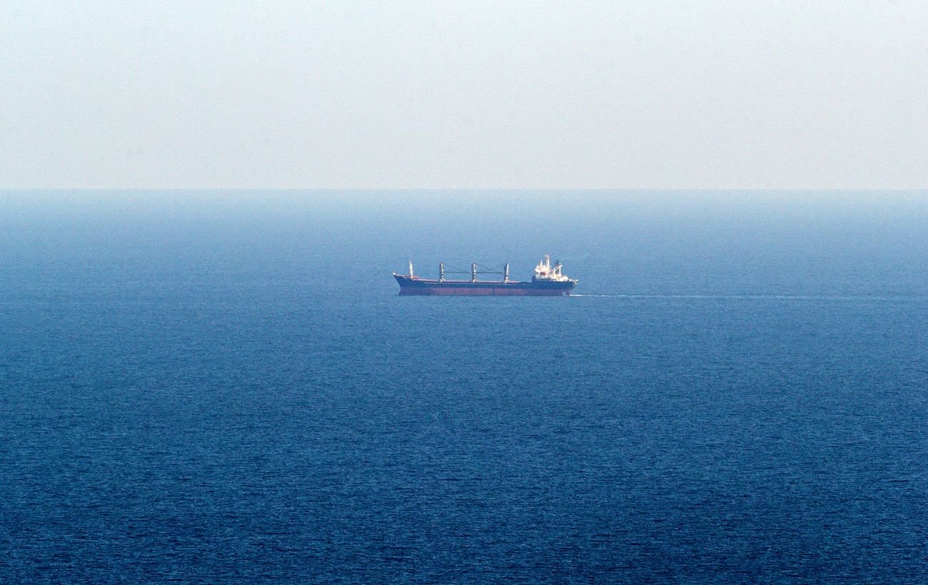 Россия атаковала гражданское судно в Чёрном море, есть погибший и раненые