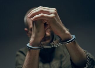 Похищали и пытали людей: в Одессе осудили девять военных из групп оповещения ТЦК