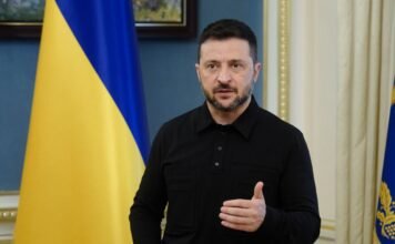 Зеленский: Кличко воспринимает разговоры об усилении Киева как попытку его заменить