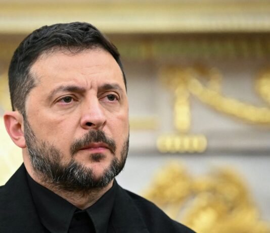 Зеленский объяснил, собирается ли уходить в отставку