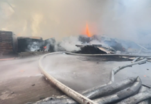 В Запорожье в результате российского удара по складскому помещению погиб мужчина
